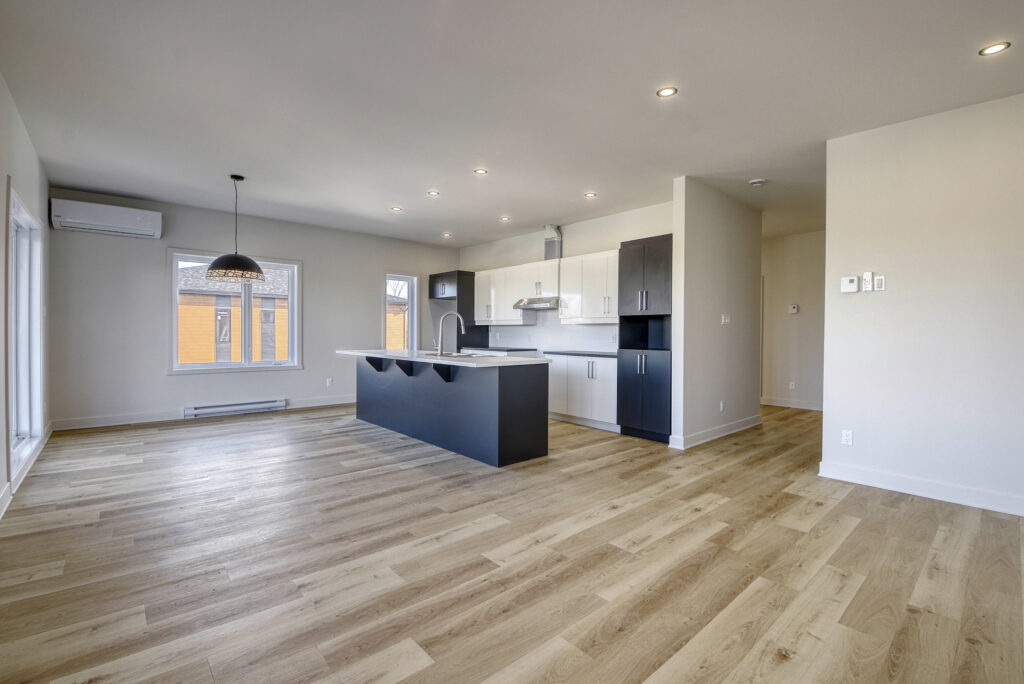 007-10943870-sal-004