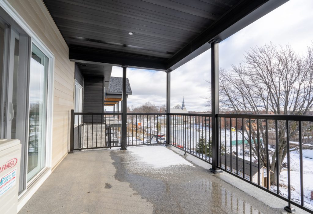 balcon-3.1:2-19-B-Huntingdon